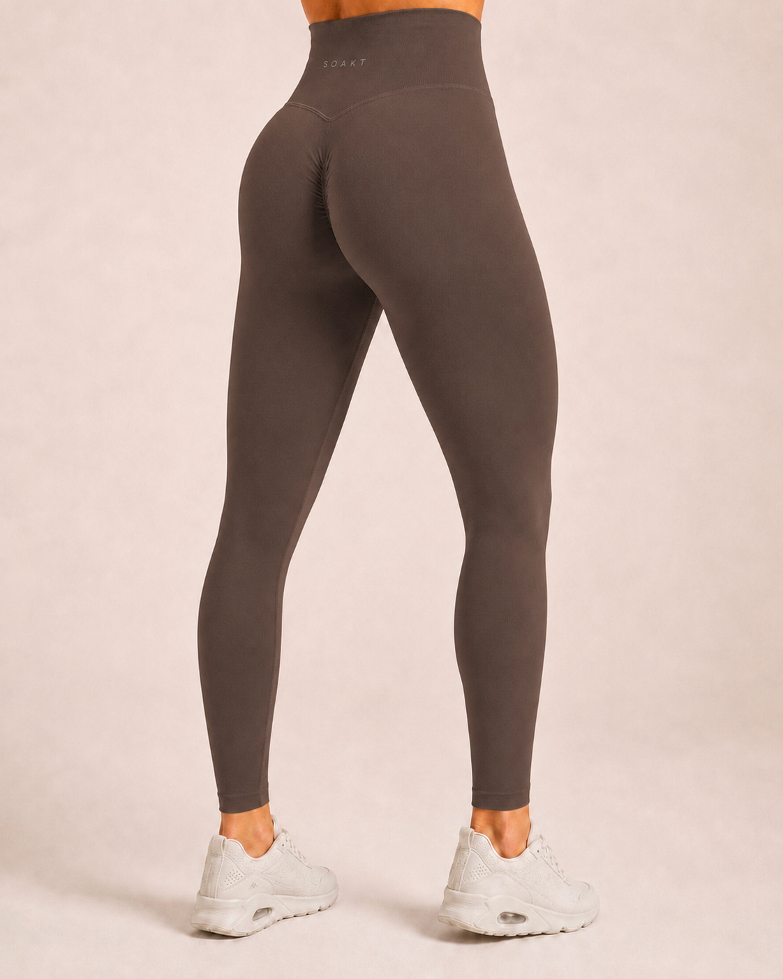 SOAKT Sculpt Legging Core in Soft Truffle with high-rise waistband and subtle scrunch detailing